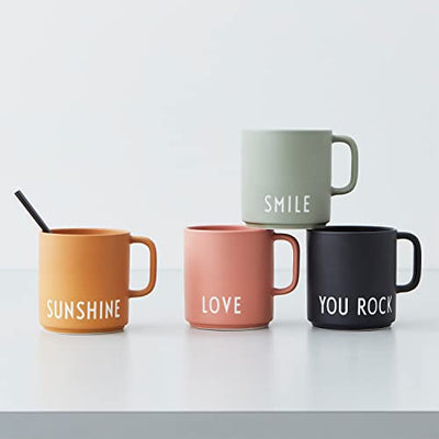 Design Letters Lieblingsbecher Schwarz YOU ROCK | Geschenke für Lieblingsmensch | Kaffeetasse mit Henkel aus Porzellan