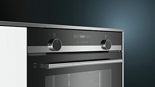 Siemens HB517ABS0 iQ500 Einbau-Elektro-Backofen / Edelstahl / A / cookControl10 / Schnellaufheizung / 3D Heißluft plus, Schwarz