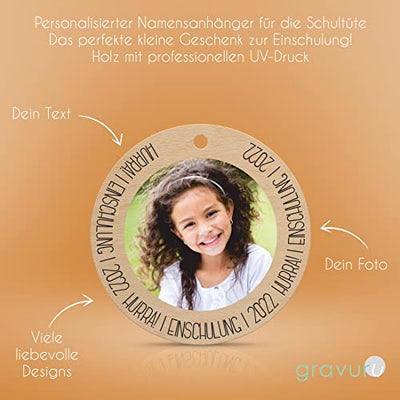 gravuru Personalisierte Holz Anhänger für Schultüte mit Foto - Schultütenanhänger erster Schultag - Namensanhänger Schulkind 2022 mit Namen & Motiven - Geschenk zur Einschulung für Junge & Mädchen