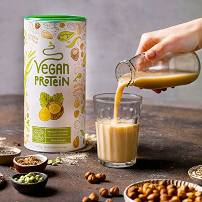 Vegan Protein - HASELNUSS - Pflanzliches Proteinpulver aus gesprossten Reis, Erbsen, Sojabohnen, Leinsamen, Amaranth, Sonnenblumen- und Kürbiskernen - 600g Pulver