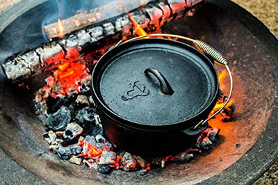 BBQ-Toro Dutch Oven Set in Holzkiste mit Dutch Oven und mehr | Gusseisen - bereits eingebrannt (7-teilig)