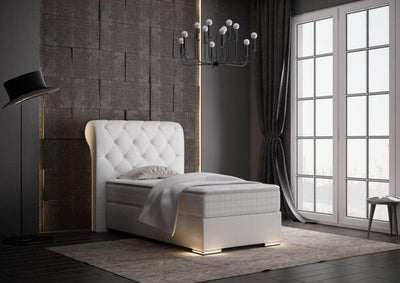 Baron Chesterfield Boxspringbett mit Bettkasten Weiß Kunstleder 200 x 200 cm/LED-Fuß