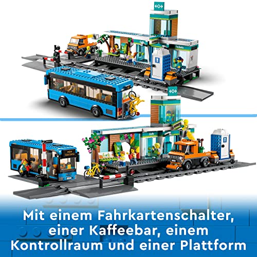 LEGO 60335 City Bahnhof, Spielzeug mit Schienen-LKW, Straßenplatte, Schienensegmenten und Minifiguren, Geschenk Set, kombinierbar mit City Zug Sets und mehr