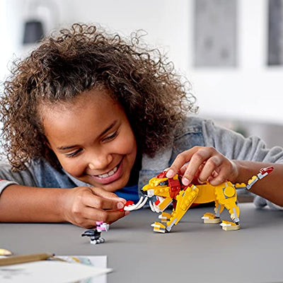 LEGO 31112 Creator 3-in-1 Wilder Löwe Set mit Vogel, Strauß und Warzenschwein Tierfiguren, Lernspielzeug, Konstruktionsspielzeug für Kinder ab 7 Jahre