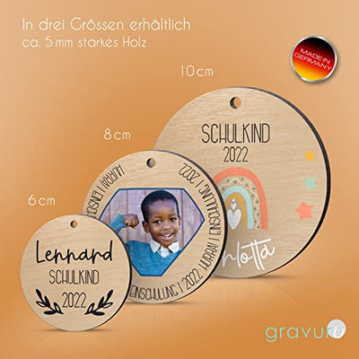 gravuru Personalisierte Holz Anhänger für Schultüte mit Foto - Schultütenanhänger erster Schultag - Namensanhänger Schulkind 2022 mit Namen & Motiven - Geschenk zur Einschulung für Junge & Mädchen