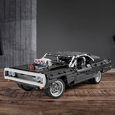 LEGO 42111 Technic Dom's Dodge Charger, Fast and Furious Modellauto Bauset, Geschenk zu Weihnachten für Jungen, Mädchen, Männer, Frauen, ikonisches Sammlerset