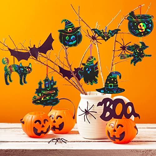 COLOFALLA 51 Stück Halloween Kratzbilder Set Regenbogen DIY Basteln für Kinder Halloween Party Anhänger Deko Mitgebsel mit Holzstäbchen Bänder Bastelset Geschenke für Junge Mädchen