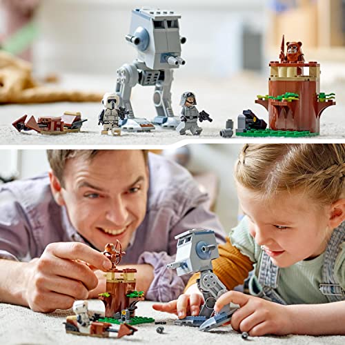 LEGO 75332 Star Wars at-ST, Bauspielzeug für Vorschulkinder ab 4 Jahren mit Ewok Wicket und Scout Trooper Minifiguren und Starter-Bauelement, Set 2022