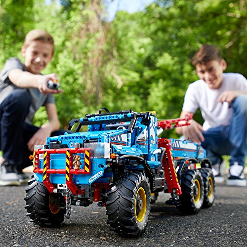 LEGO Technic 6x6 All Terrain Abschleppwagen 42070 Building Kit (1862 Teile)